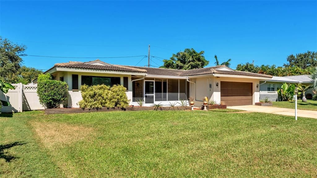 Attached, Backyard, Exterior, Facade, Ranch