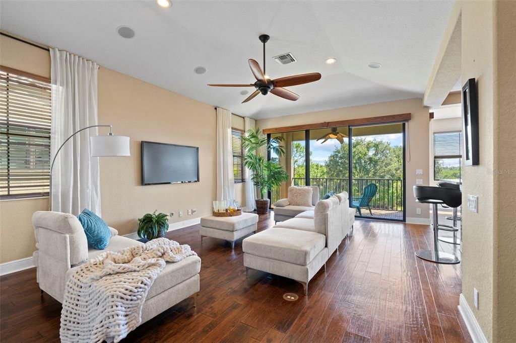 Interior, Living room, Recessed Lighting, Wood Texture Flooring