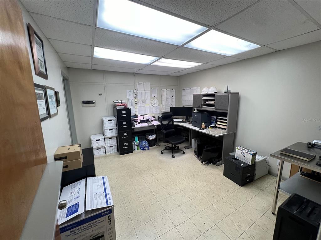 Home Office, Interior