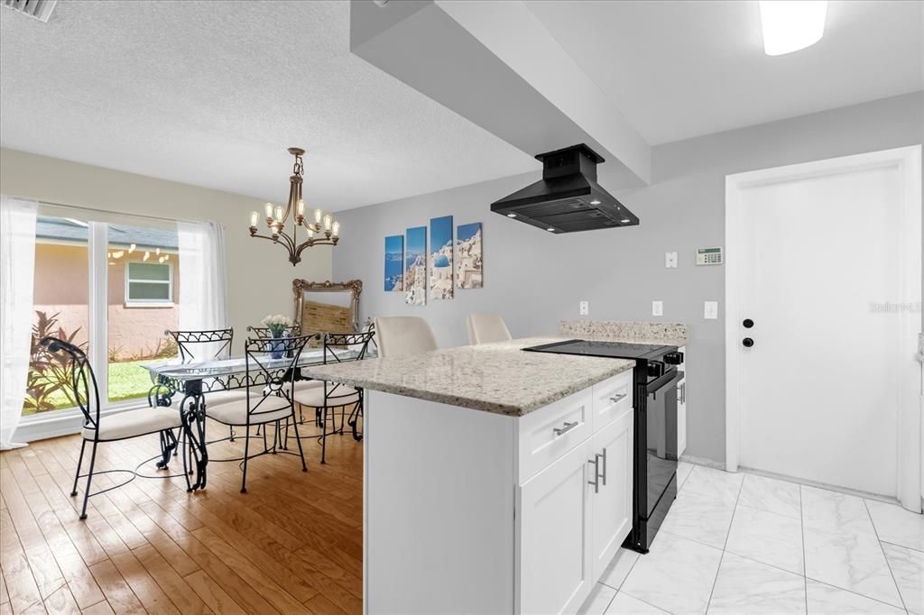 Chandelier, Dining room, Interior, Kitchen, Marble, Wood Texture Flooring
