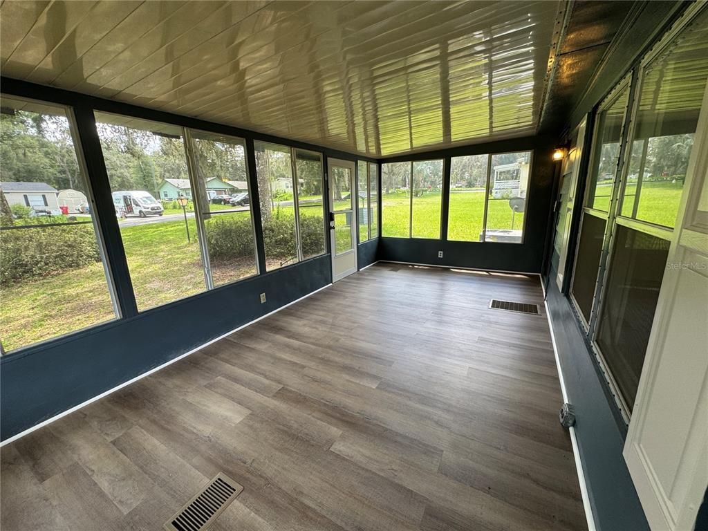 Empty room, Interior, Sun Room, Wood Texture Flooring