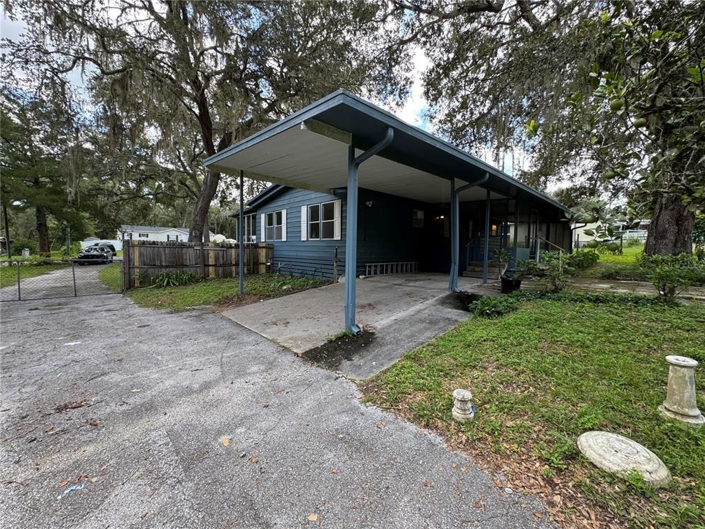 Backyard, Exterior