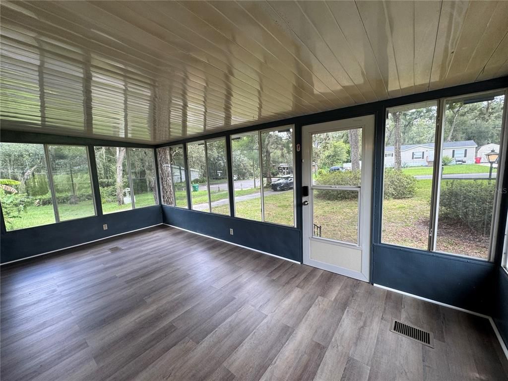 Empty room, Interior, Sun Room, Wood Texture Flooring