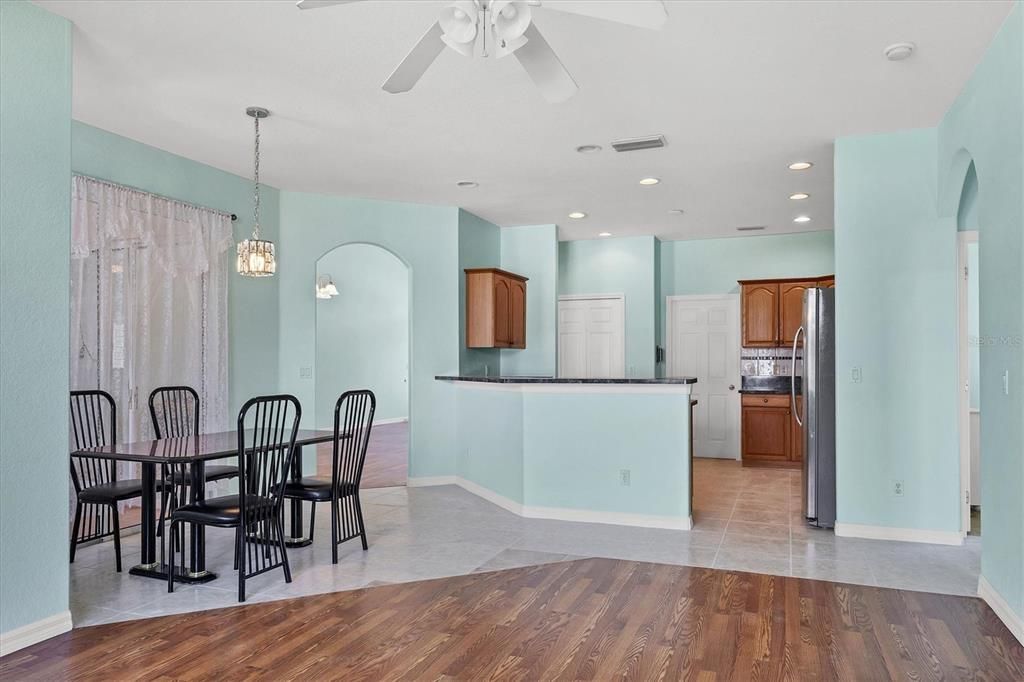Dining room, Interior, Kitchen, Pendant Lights, Recessed Lighting, Wood Texture Flooring