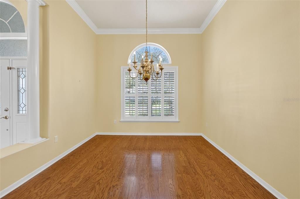 Chandelier, Empty room, Interior, Wood Texture Flooring