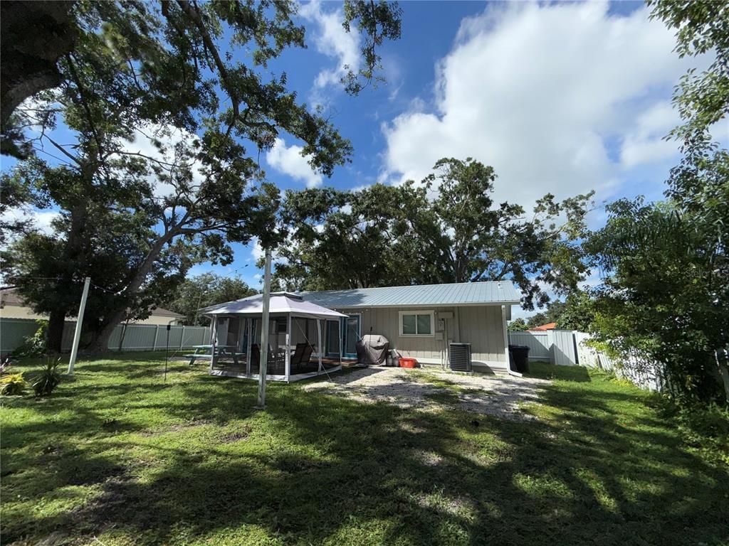 Backyard, Exterior