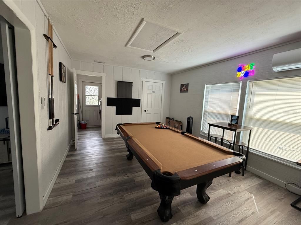 Billiard Table, Game Room, Interior, Wood Texture Flooring