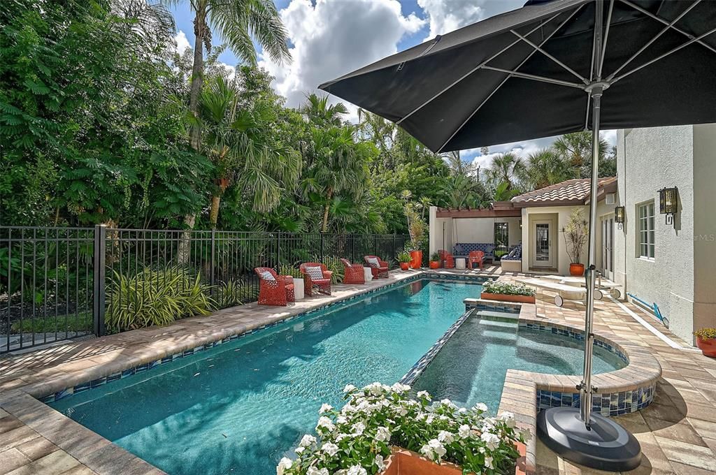 Exterior, Pool