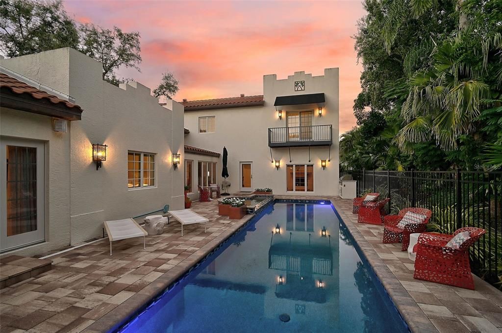 Exterior, Pool