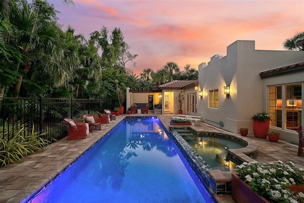 Exterior, Pool