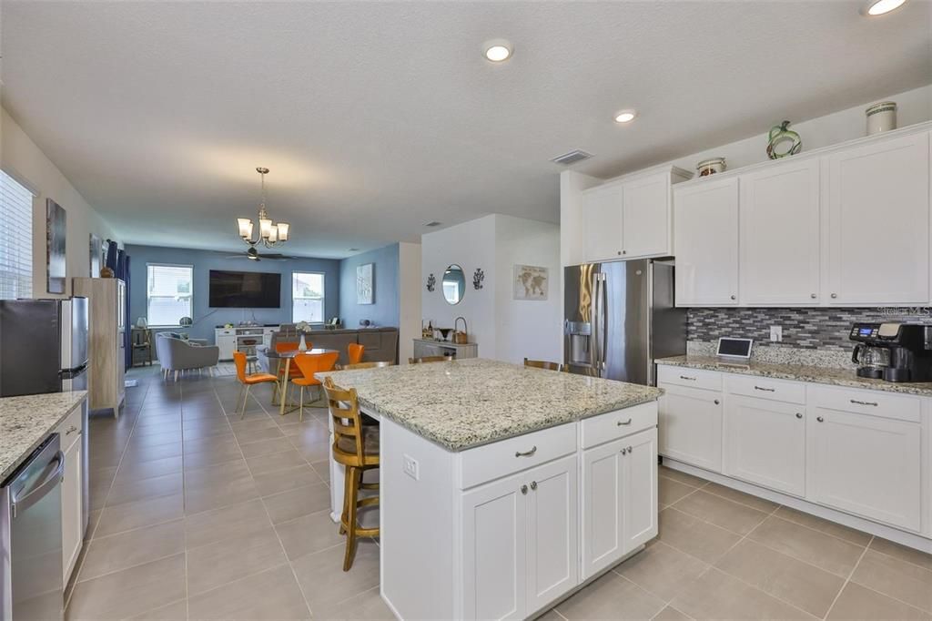 Chandelier, Dining room, Interior, Kitchen, Recessed Lighting, Stainless Steel Appliances