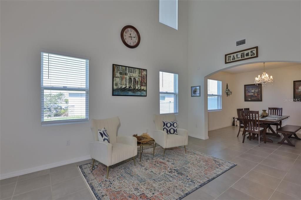 Chandelier, Dining room, Interior
