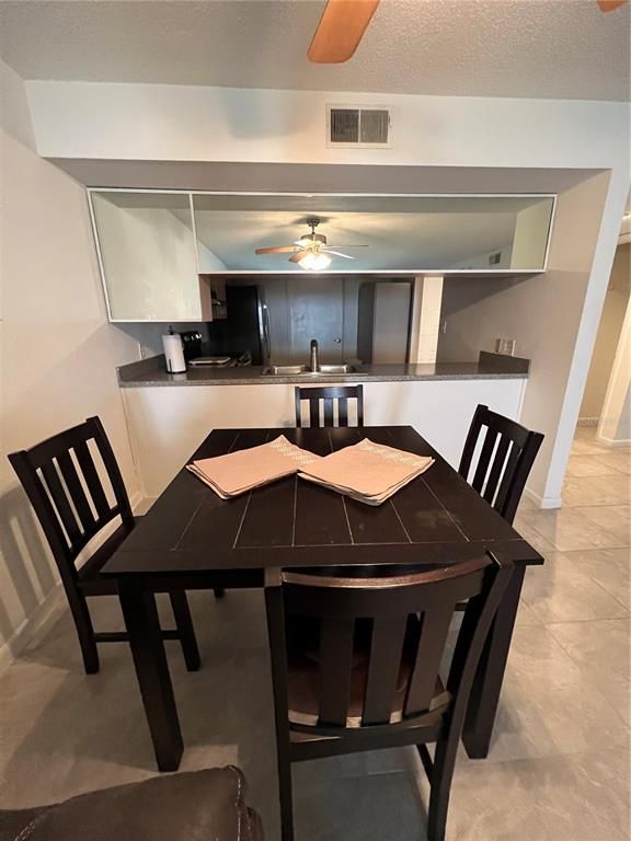 Dining room, Interior