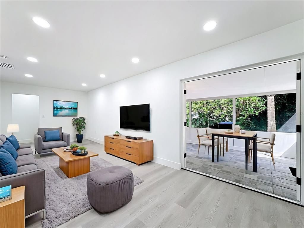 Dining room, Interior, Living room, Recessed Lighting, Wood Texture Flooring