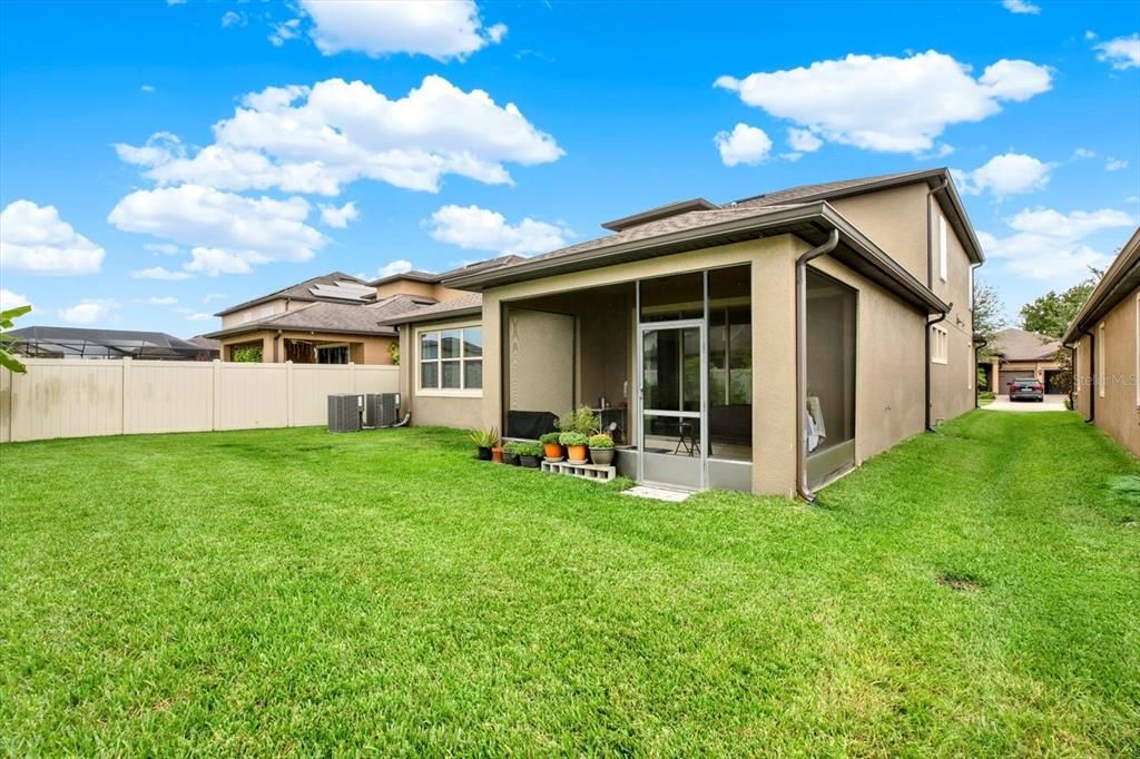 Backyard, Exterior
