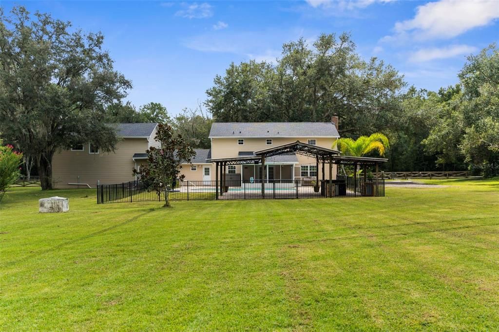 Backyard, Exterior