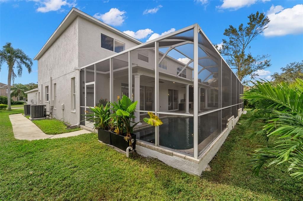 Backyard, Exterior