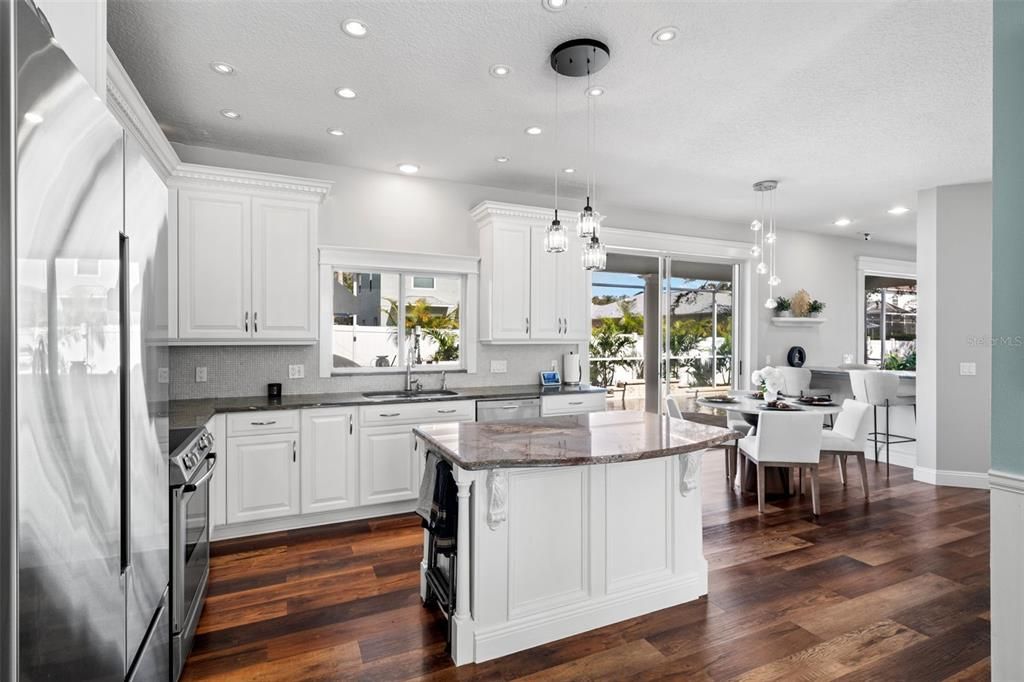 Dining room, Interior, Kitchen, Pendant Lights, Recessed Lighting, Wood Texture Flooring