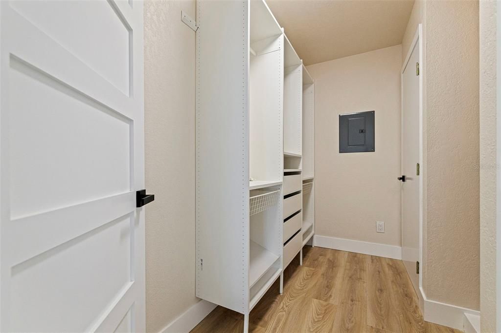 Interior, Walk-in Closets, Wood Texture Flooring