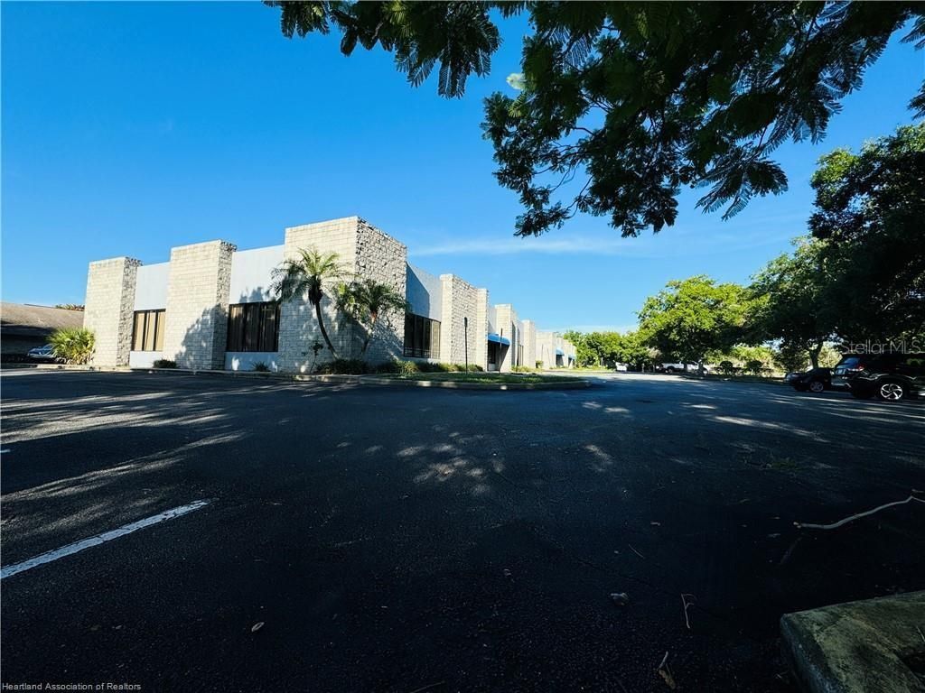 Exterior, Facade, Condo Building