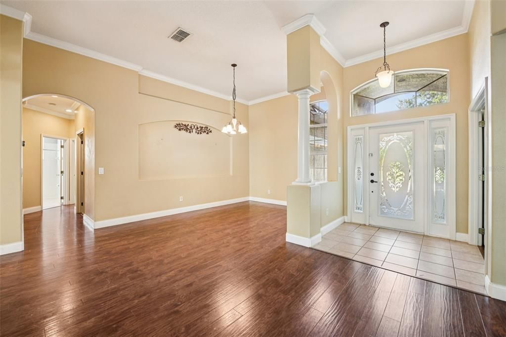 Interior, Pendant Lights, Wood Texture Flooring