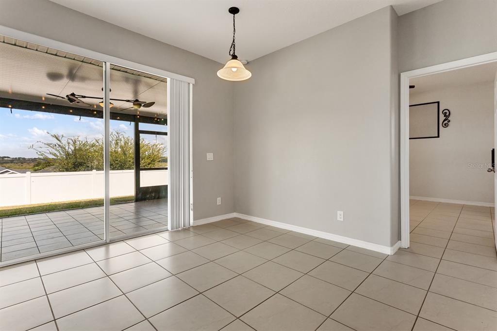 Empty room, Interior, Pendant Lights