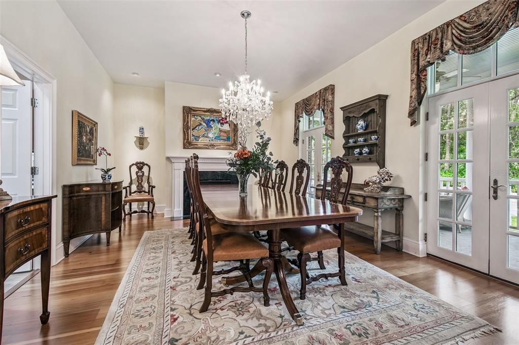 Chandelier, Dining room, Fireplace, Interior, Recessed Lighting, Wood Texture Flooring