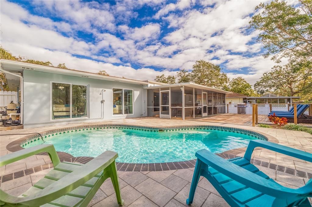 Exterior, Pool