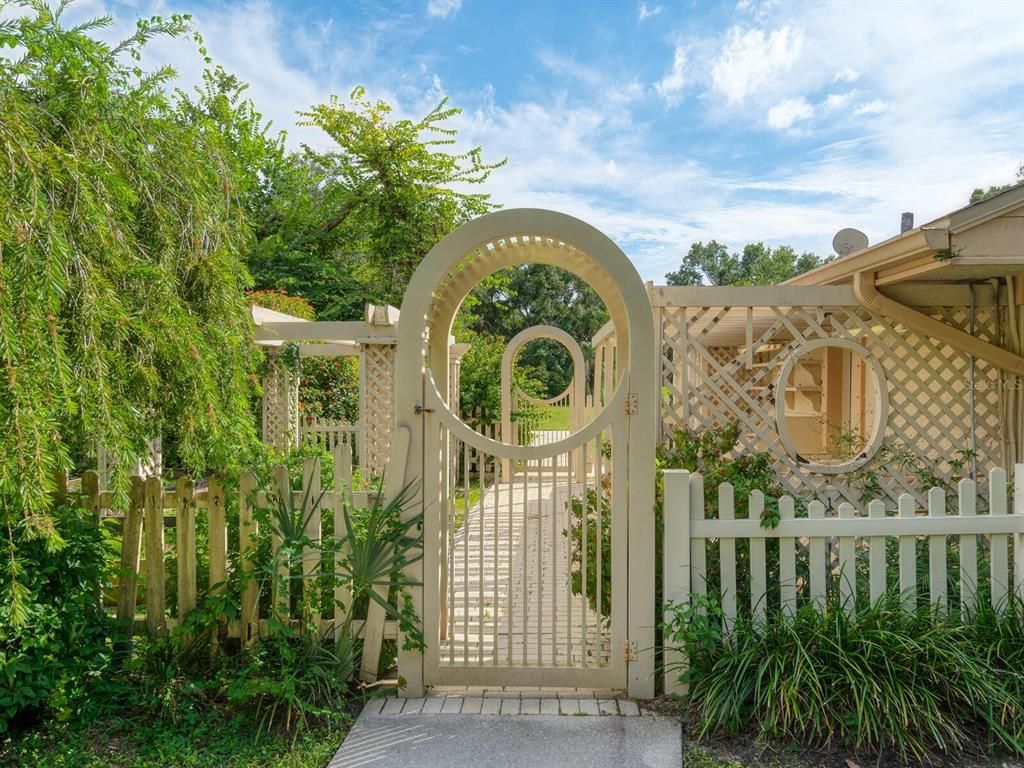 Backyard, Exterior