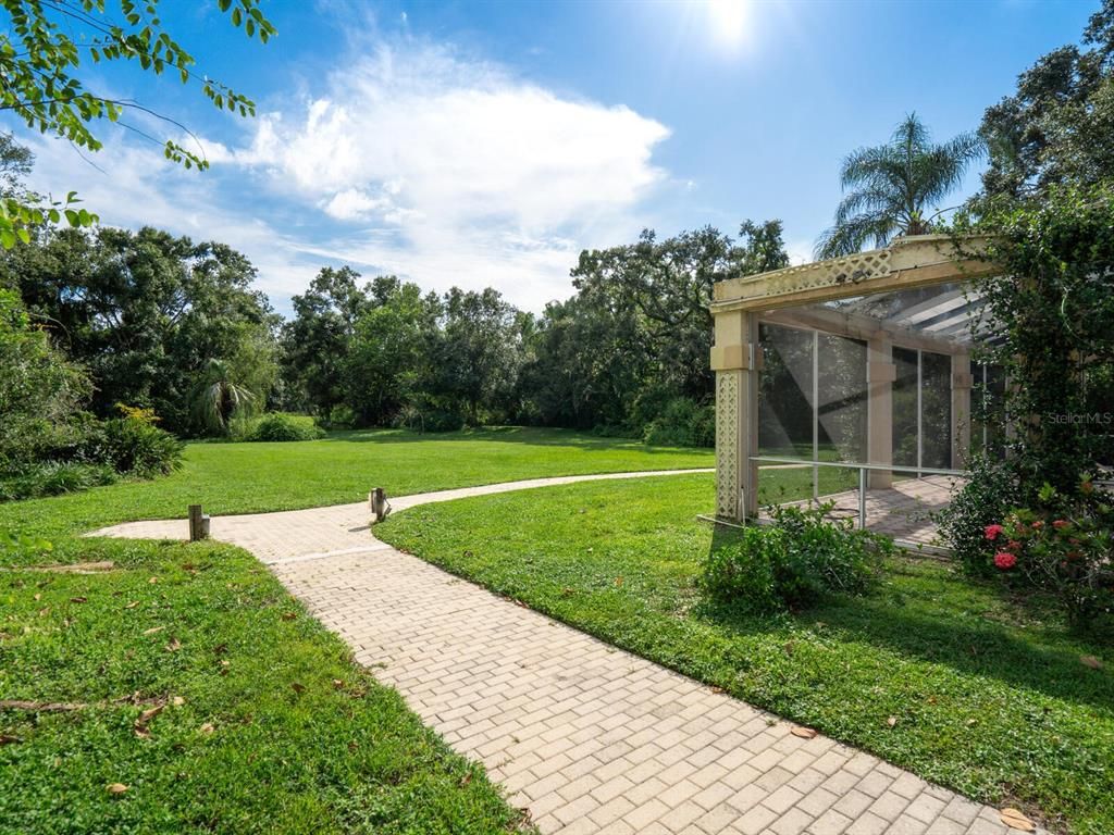Backyard, Exterior