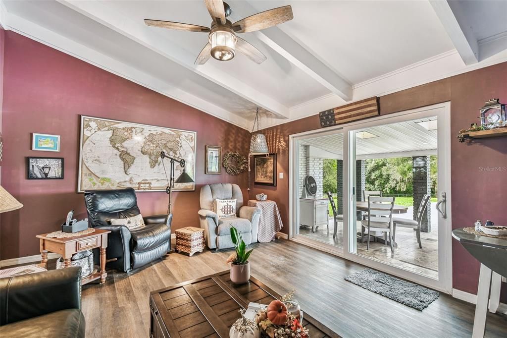 Interior, Living room, Pendant Lights, Wood Texture Flooring
