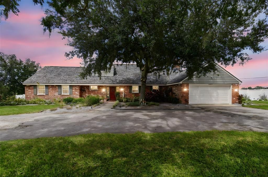 Attached, Exterior, Facade, Brick Facade, Ranch