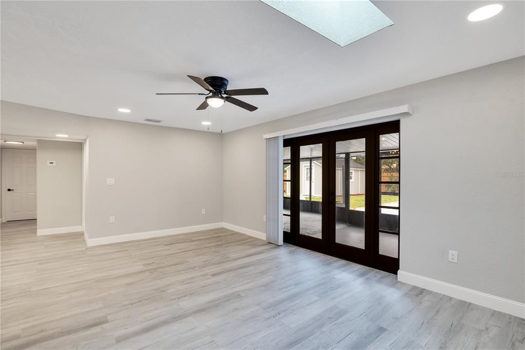Empty room, Interior, Recessed Lighting, Wood Texture Flooring
