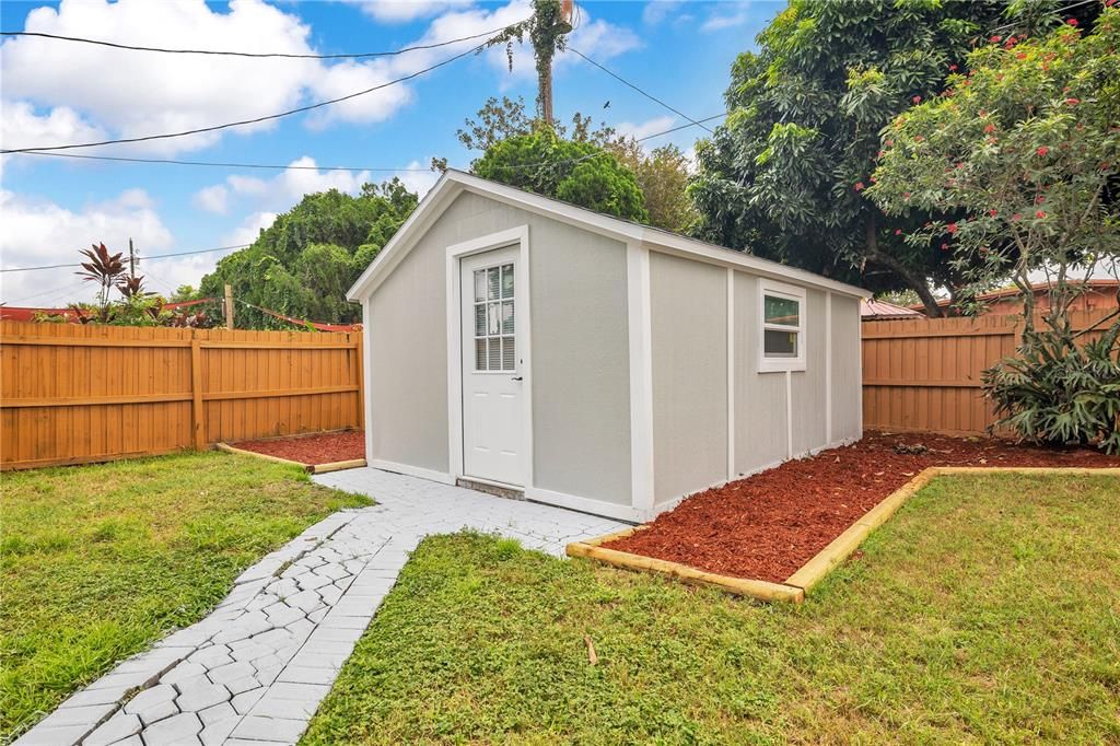 Backyard, Exterior