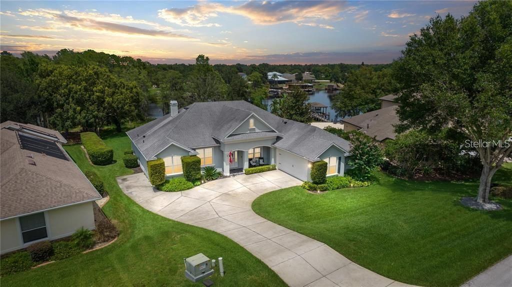 Exterior, Drone