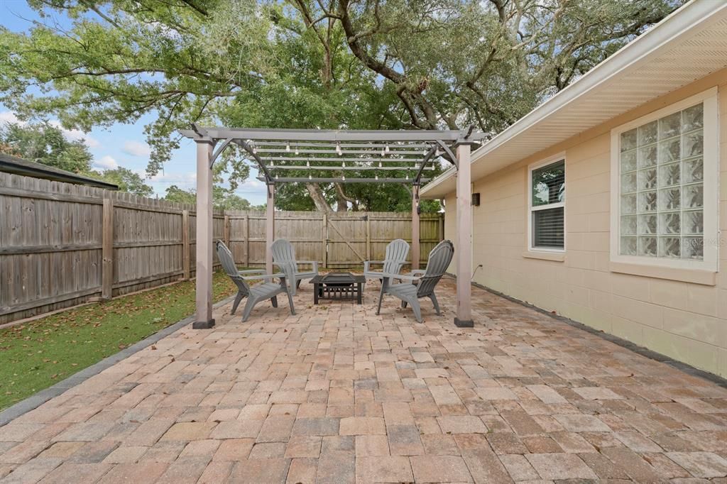 Backyard, Exterior