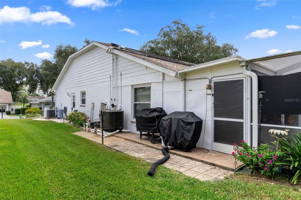 Backyard, Exterior