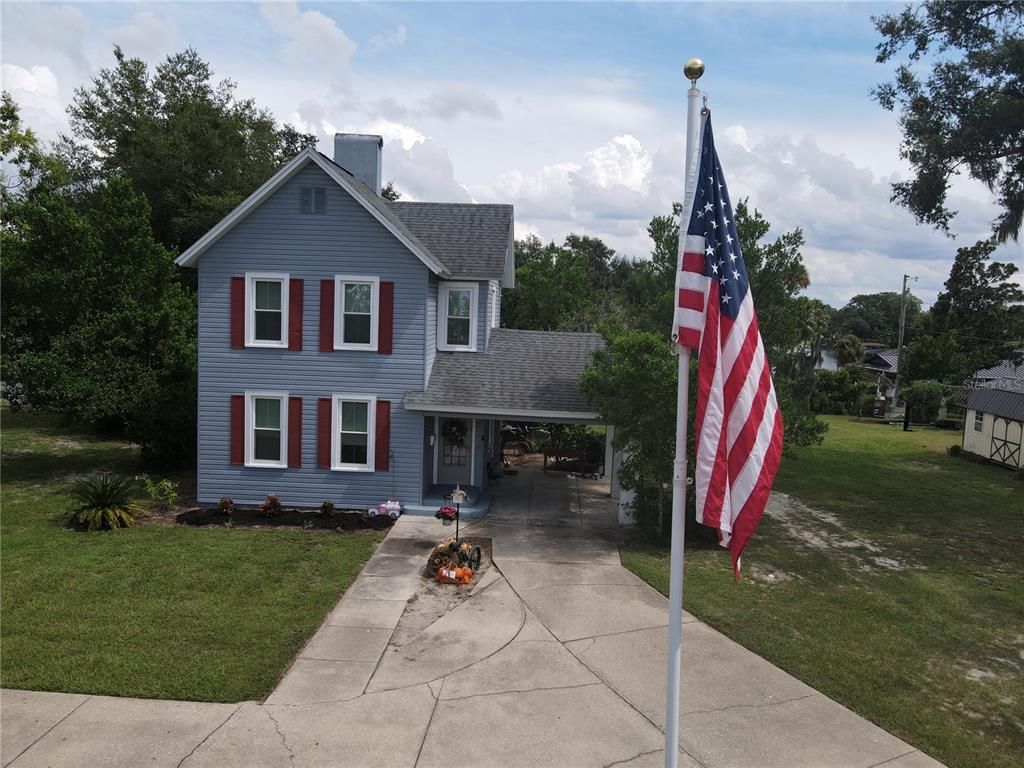 Backyard, Exterior, Facade, Queen Anne Victorian