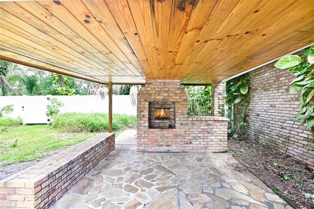 Exterior, Fireplace, Outdoor Kitchen