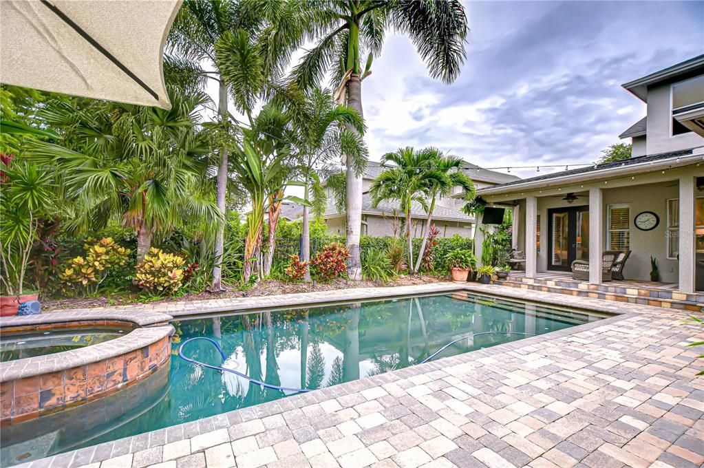 Exterior, Pool