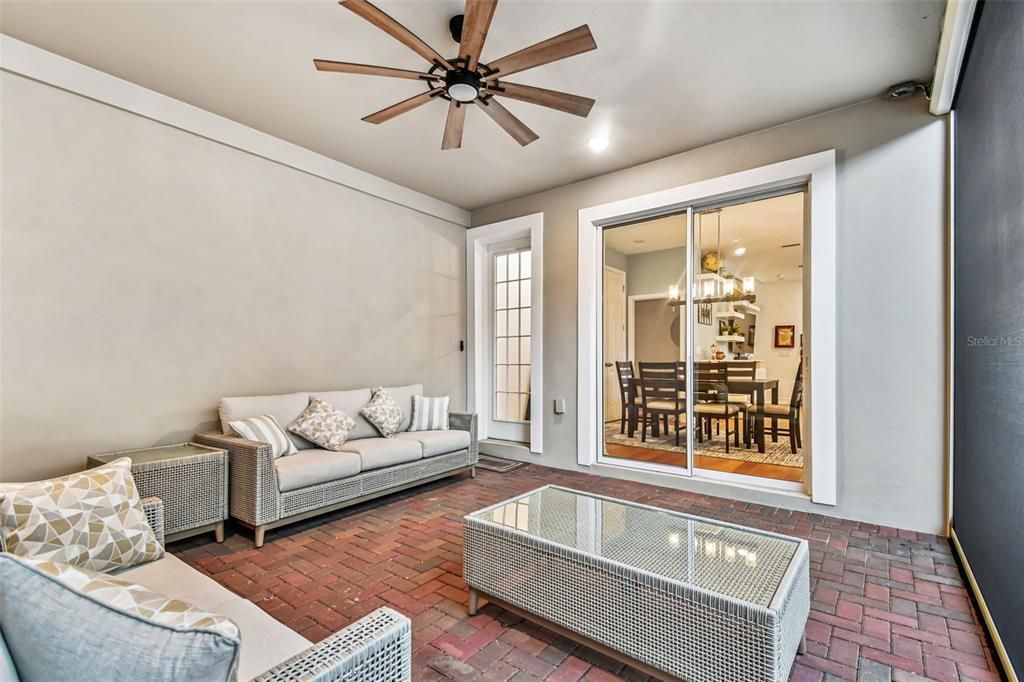 Dining room, Interior