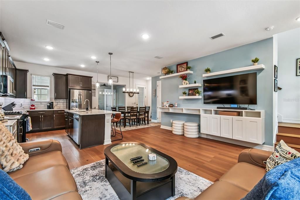 Dining room, Interior, Kitchen, Living room, Pendant Lights, Recessed Lighting, Stainless Steel Appliances, Wood Texture Flooring