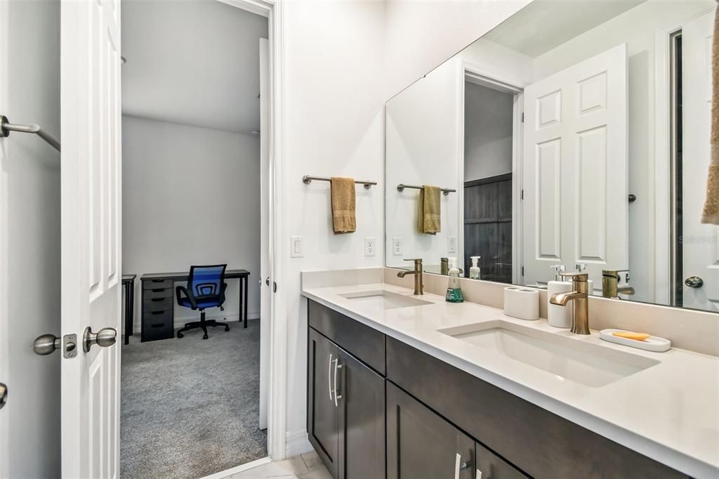 Bathroom, Dual Sink Vanities, Interior