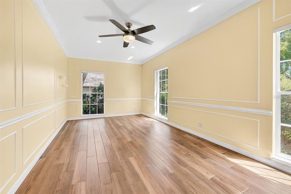 Empty room, Interior, Recessed Lighting, Wood Texture Flooring