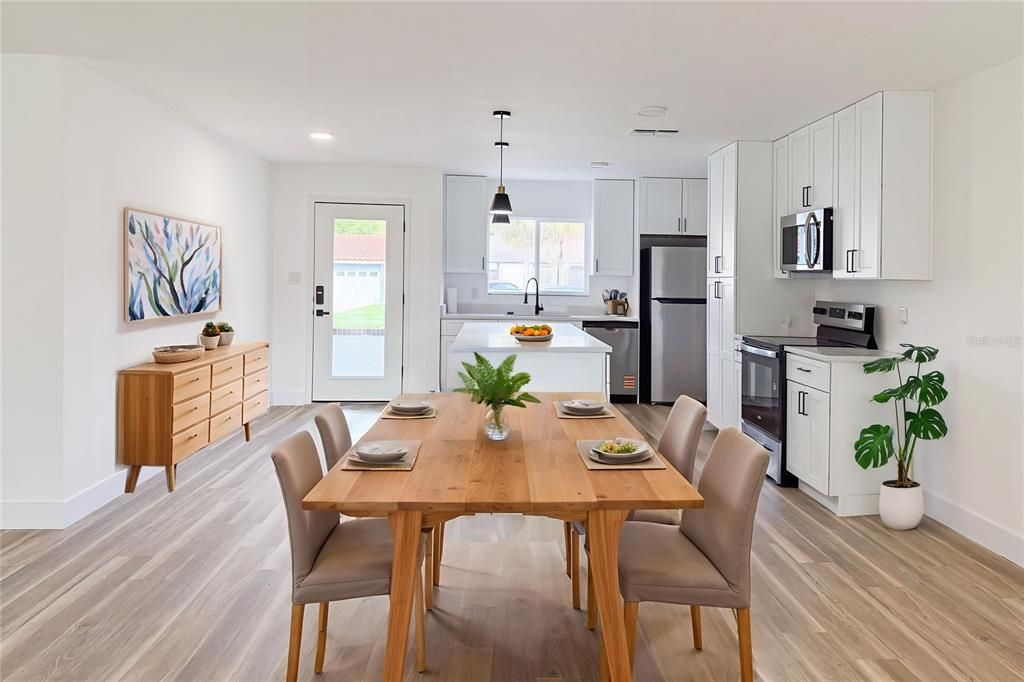 Dining room, Interior, Kitchen, Pendant Lights, Recessed Lighting, Wood Texture Flooring