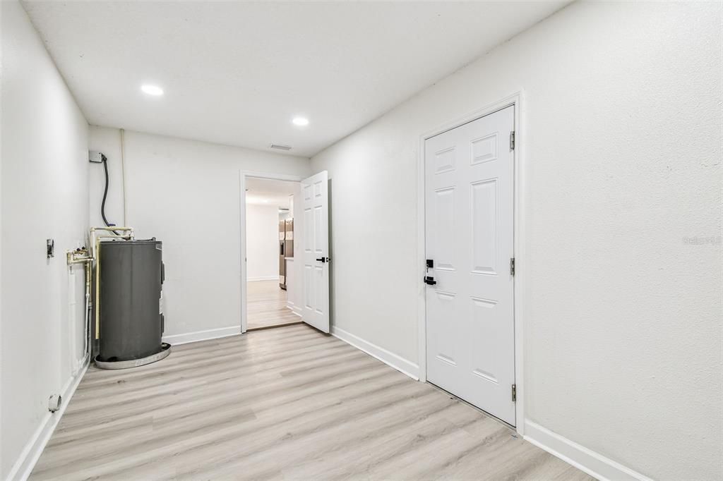 Interior, Recessed Lighting, Wood Texture Flooring