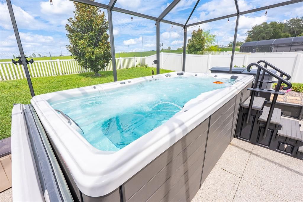 Glass Ceilings, Hot Tub, Interior, Sun Room