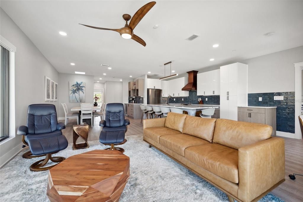 Dining room, Interior, Kitchen, Living room, Pendant Lights, Recessed Lighting, Stainless Steel Appliances