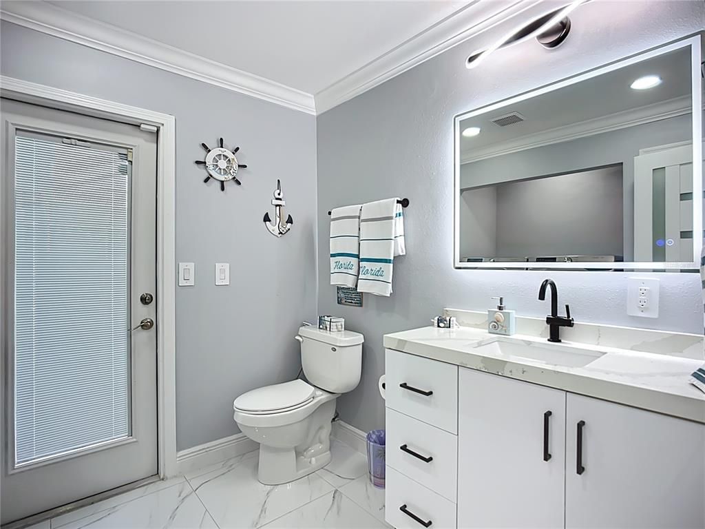 Bathroom, Interior, Marble, Recessed Lighting