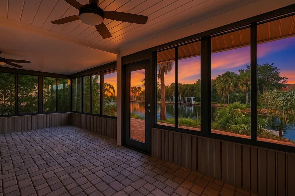 Interior, Sun Room, Water